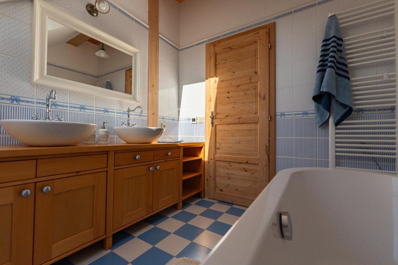 Villa Moderni Sumavska Roubenka S Vyhledem Na Boubin à Vimperk Extérieur photo